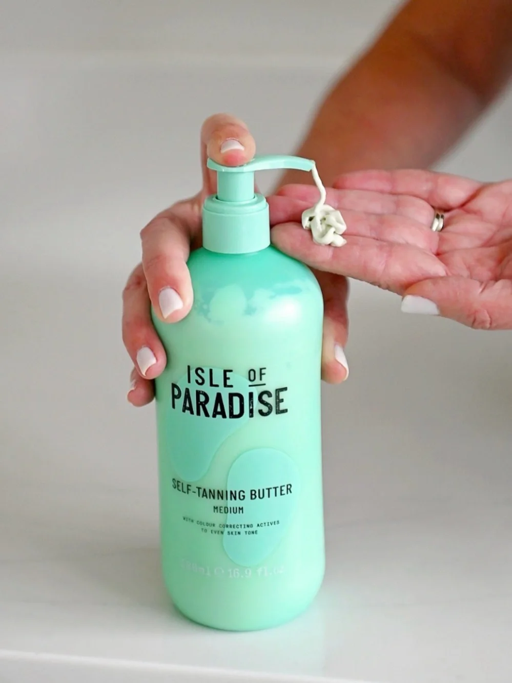 (500 ml) bottle of Isle of Paradise Self-Tanning Butter